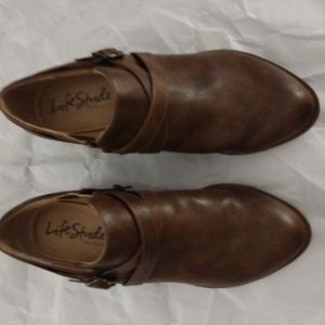 LifeStride Women bootie 8 5 brown
